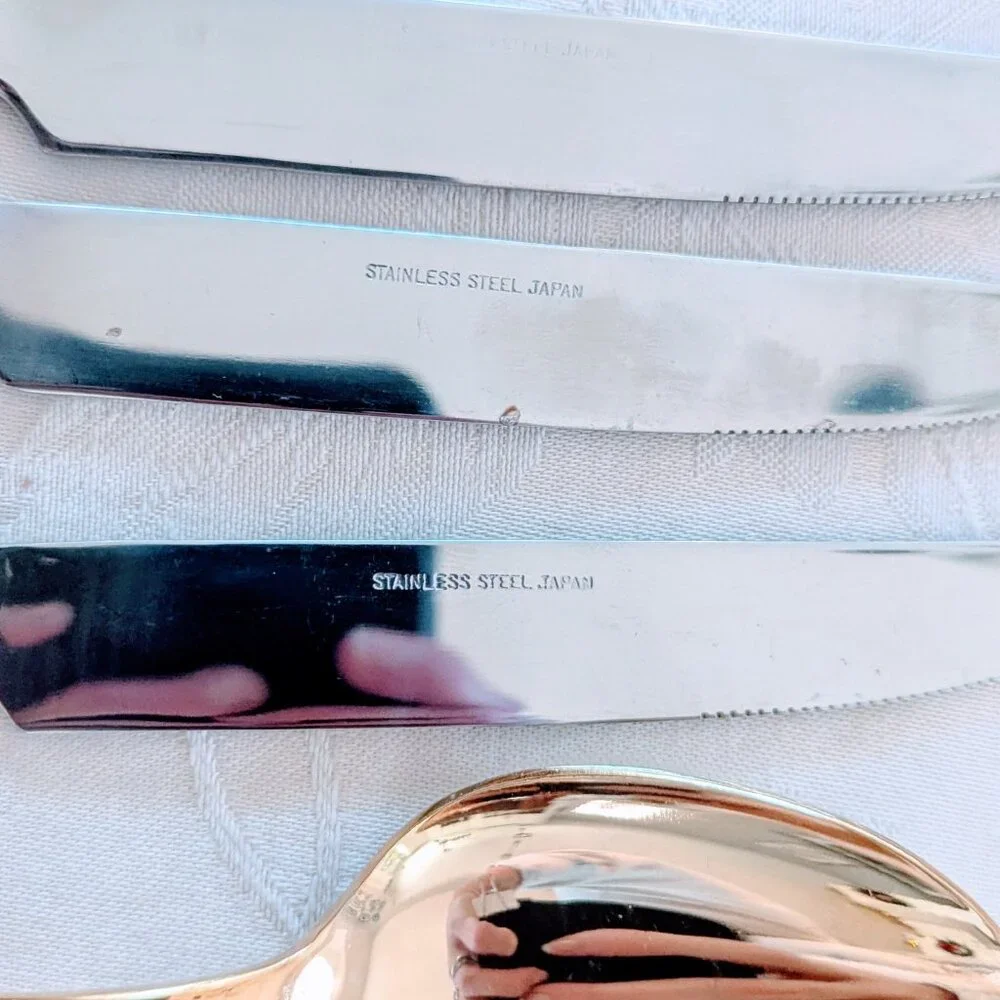 Set of 15 Holly Berry Gold-Tone Flatware Stainless Steel Japan Knife Fork Spoon